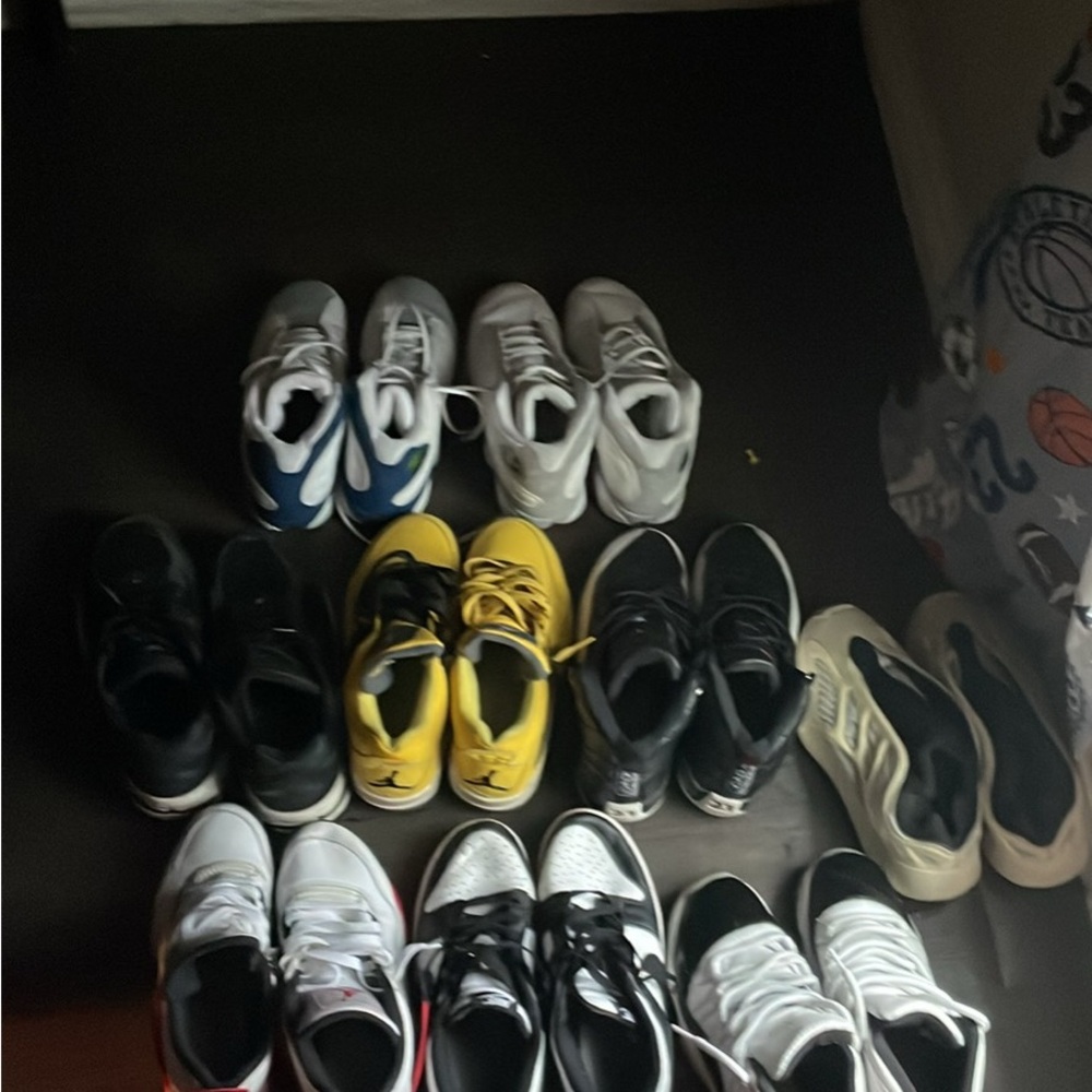 Jordan Kids Yellow and Black Sneakers